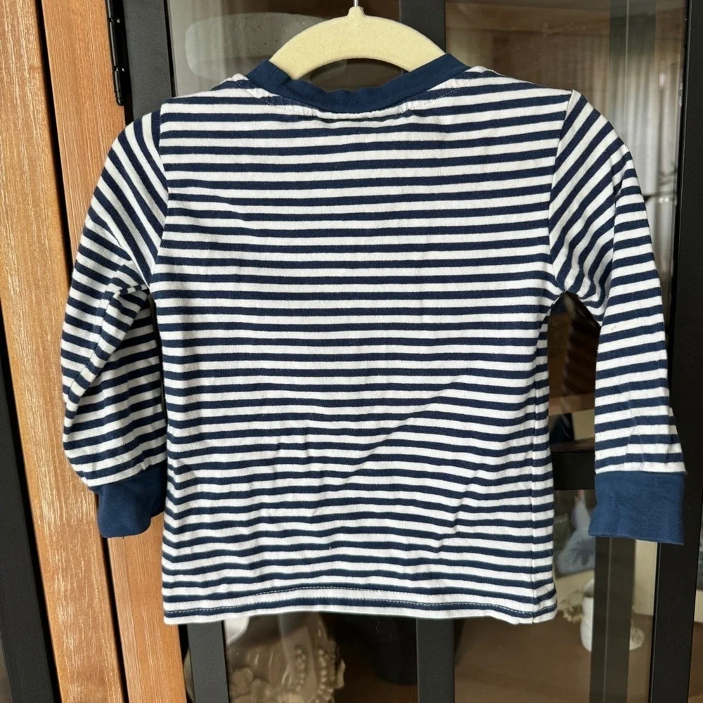 Cecil & Lou firetruck engine appliqué tee long sleeve baby boy embroidered navy - Picture 4 of 4